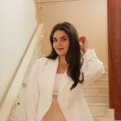 Портрет: Евгения